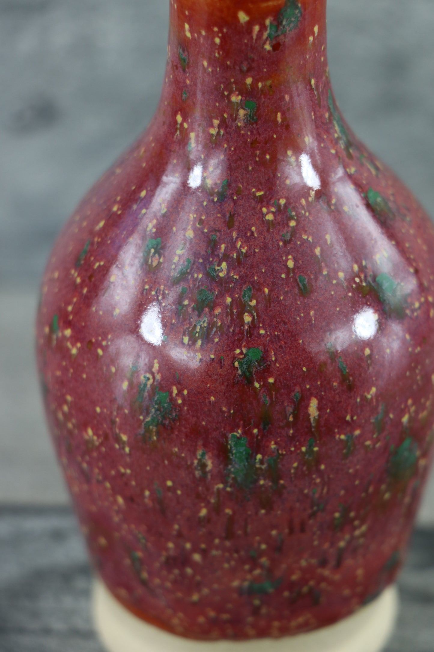 Holly Shimmer Vase