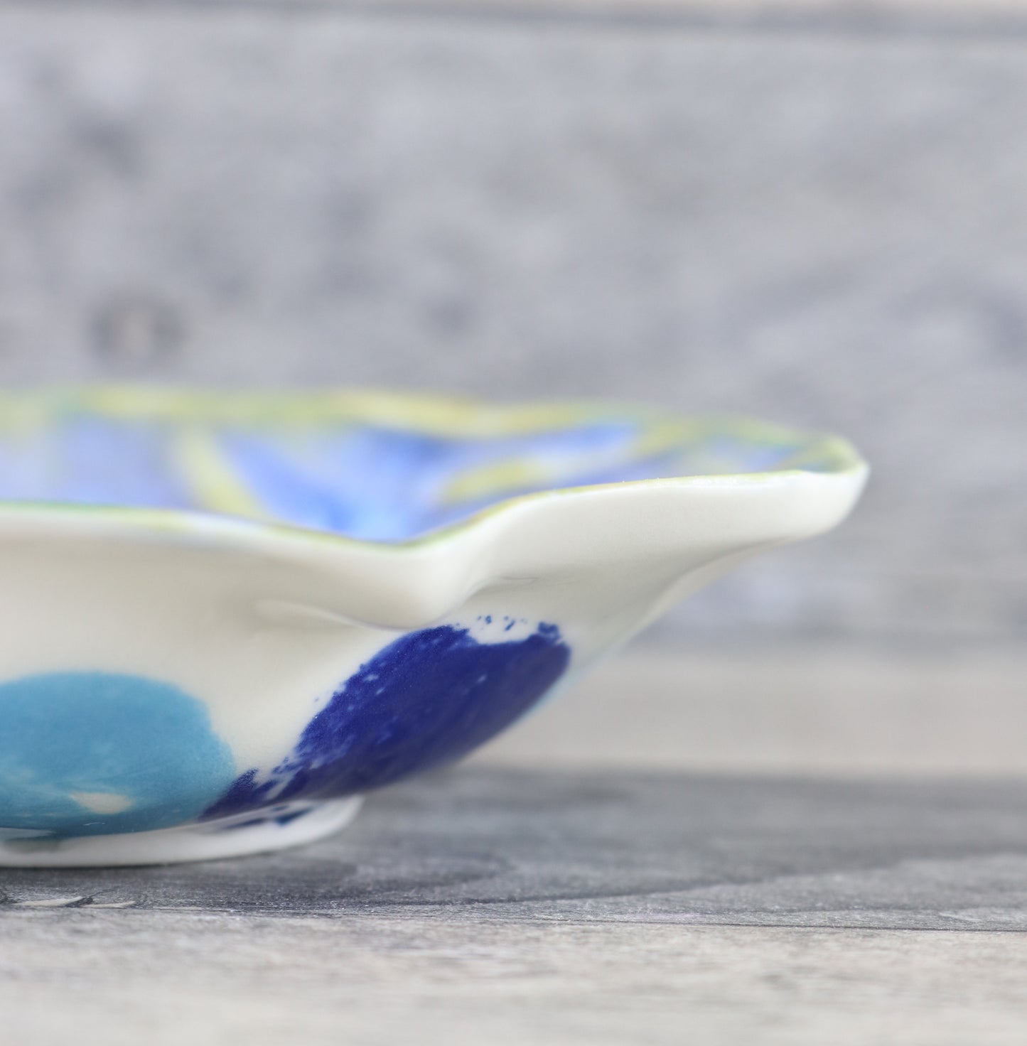 Bright Blue Shell Tray